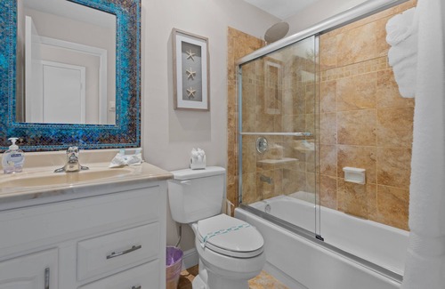 Mid Island Apartment | The Tequila Sunrise at Lazy Way