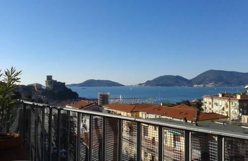 Lerici Apartment | The Terrace on the Gulf