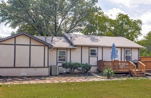 Roanoke Apartment | The Texas Get-Away in Roanoke