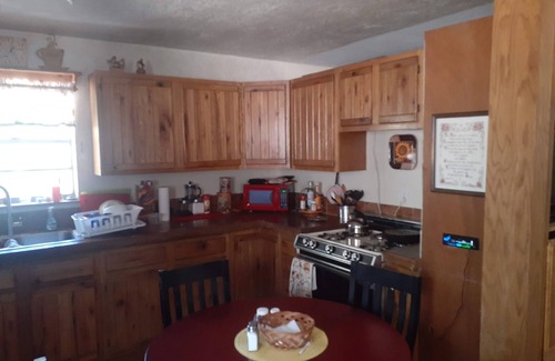 Mountainair Cabin | The Thunderbird Cabin is located 70 miles from abq NM.