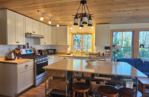 Spruce Head House | The Tide House, charming 3-bedroom house with WiFi in Spruce Head, view