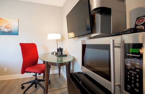 Regional District of Nanaimo Hotel | The Tide's Inn