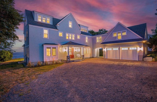 York Beach House | The Tidepools - Home for 12