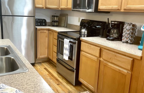 Florence Condo | The Tides-WIFI River Front Near Restaurants & Shops - Stairs
