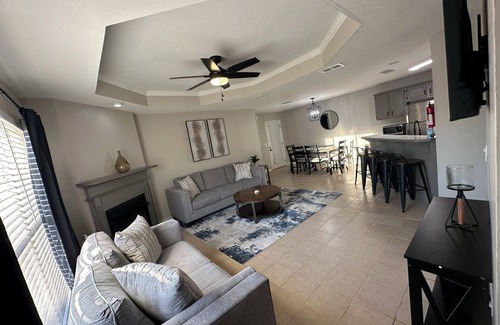 Flowood House | The Tiled Waters Retreat