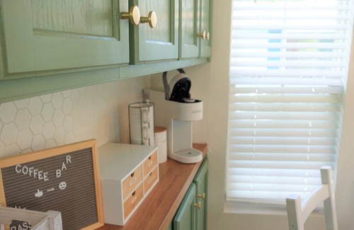 Kissimmee Cottage | The Tiny Farmhouse BIG Comfort! Pool access