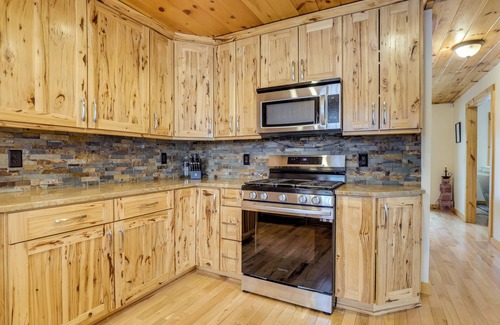 Canandaigua House | The Toasted Marshmallow Ski & Lake Retreat
