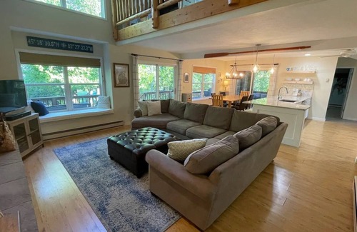 Presque Isle House | The Toasted Marshmallow Lakeside Retreat