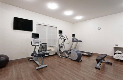 Oakland House | The top-notch amenities at our room in Oakland