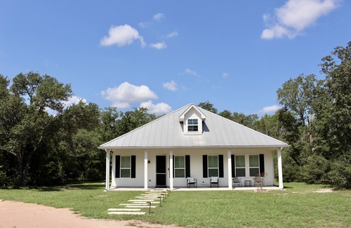Round Top House | The Top @ Round Top + Escape to the country!
