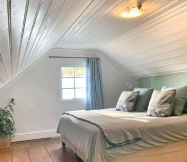 Knysna Central House | The Town House - Lower Knysna Central