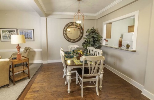 Lackey House | The Townes at King's Creek Resort - 4 bedrooms, 2 sunrooms, and much more