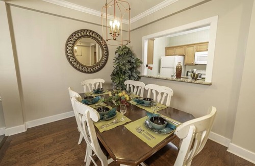 Lackey House | The Townes at King's Creek Resort - 4 bedrooms, 2 sunrooms, and much more