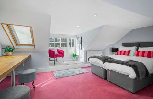 Montpelier House | The Townhouse By My Getaways Free Parking