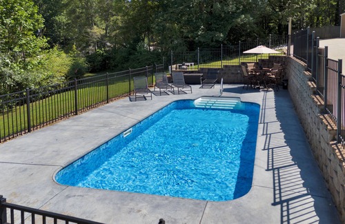 Travelers Rest House | the TRail house 4Bdrm Biker's Paradise w/Pool