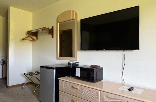 Stanton Hotel | The Trail Inn - Stanton, IA - 620 Halland Ave
