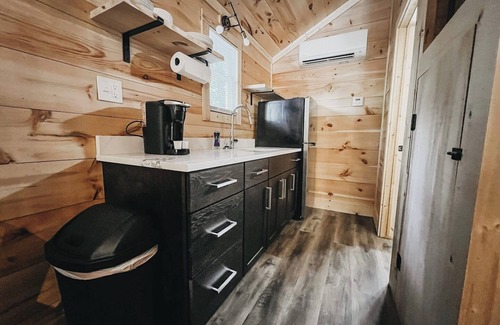 Hartwell RV Rental | The tranquility of the woods surrounds Hartwell Cabins and RVs