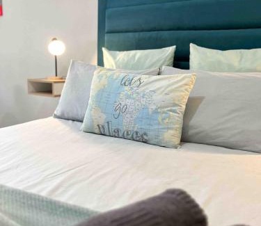 Walmer House | The Travellers Inn, Short Road