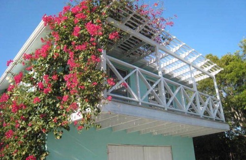 Great Exuma Cottage | The Tree House - a Cozy Peaceful Nest for Your Exuma Adventure