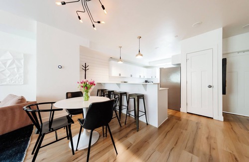 Downtown Salt Lake City House | The Trend: New Townhome with Private Garage, 5 Beds, 3 Desks, Walk to Downtown