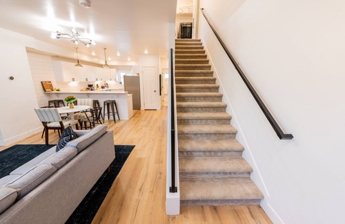 Downtown Salt Lake City House | The Trend: New Townhome with Private Garage, 5 Beds, 3 Desks, Walk to Downtown