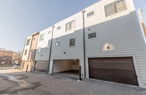 Downtown Salt Lake City House | The Trend: New Townhome with Private Garage, 5 Beds, 3 Desks, Walk to Downtown