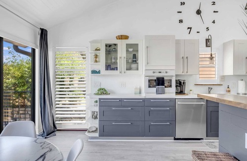 Horseshoe Bay House | The Trendy Sanctuary | Long Term Stays