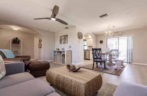 Deep Creek House | The Tropical House - heated pool/3 bed, 2 bath