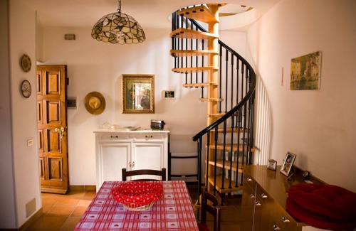 Nesso Apartment | The Turr de Mezz Nesso-apartment with Lake View Room - Relaxing and Tranquil