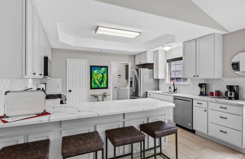 Springdale House | The Tuskey on Main Su