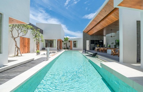 Berawa Villa | The Ultimate 5 Star Holiday Villa in Kabupaten Badung with Private Pool and Fully Staffed