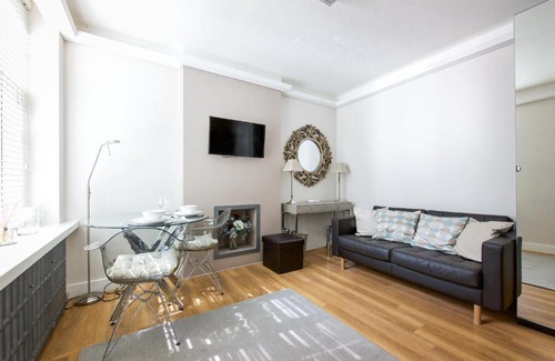 Chelsea Apartment | THE ULTIMATE CHELSEA GEM