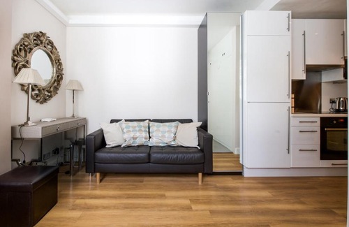 Chelsea Apartment | THE ULTIMATE CHELSEA GEM