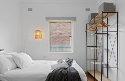 Stockton House | The Ultimate Coastal Escape / Stockton