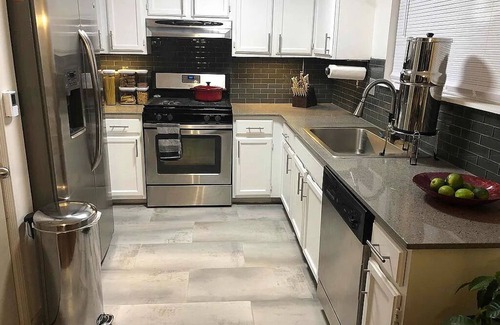 Johns Creek House | The Ultimate Family Retreat: 2BR2BA Home with Work-Friendly Features