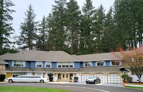 Inglewood Villa | The ultimate luxurious getaway. Indoor Hot Tub, Private Lounge area.