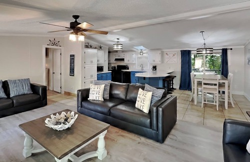 Put-in-Bay House | The Ultimate Put-in-Bay Getaway! Private 3BR 2BA Home Pool Access