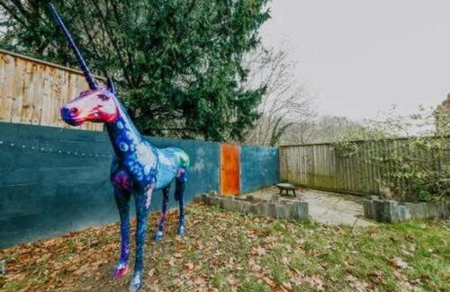 Bristol Apartment | The unicorn's house sleeps 10 people