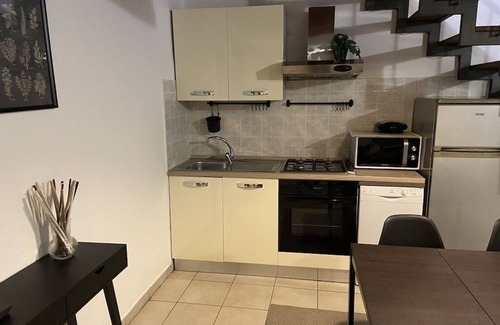 Livorno Apartment | The Upper House is an apartment with lofts