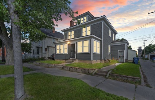 Uptown House | The Uptown House