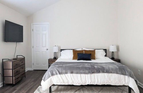 Uptown House | The Uptown Memphian - Free Parking, Only a Block from St. Jude