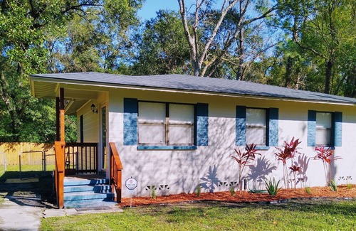 Magnolia Gardens House | The Urban Budget Bungalow