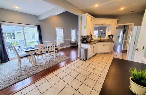 Socastee House | The Valentine - A Large Cozy Home Close To It All