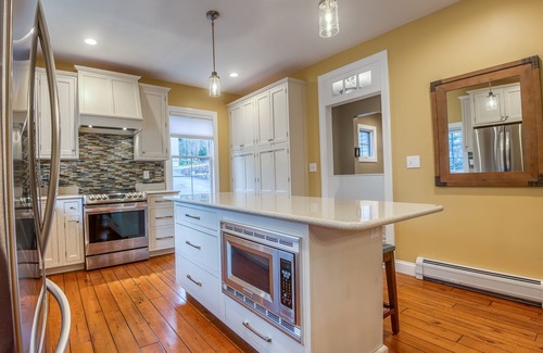 Waterville Valley House | The Valley Estate - Ice Arena - Biking - Weddings - Walk to Town Square!