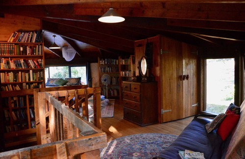 Healesville Cottage | The Valley Farm House