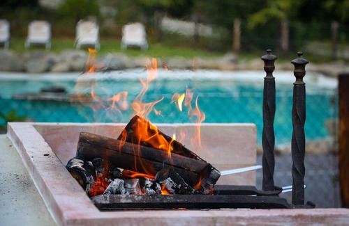 Pontito Villa | The Valley of the Chestnut Trees - the Village