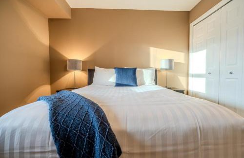 East Kootenay Apartment | The Valley View Haven - Pool, Patio, BBQ