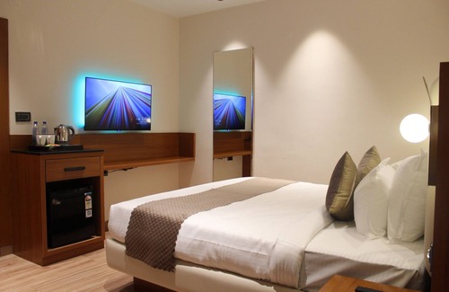 Hyderabad Bed & Breakfast | The Vantage Inn