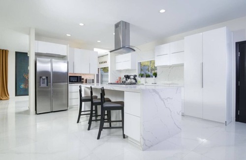 Spring Valley Villa | The Vegas Royale, epic themed villa 7BR, 5.5BA games, pool, fun