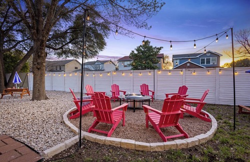 West San Antonio House | The Velvet Spur - Pool, Spa, Game Room, Pet Friendly, Sleeps 12